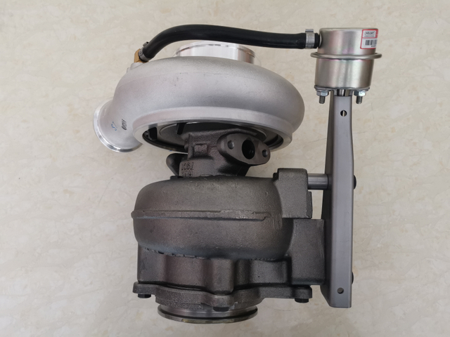 Turbocharger 2834335 for Cummins 6CT Engine