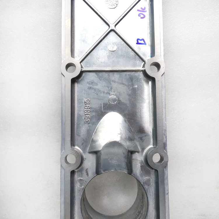 Intake Manifold Cover 3913915 for 6BT Engines