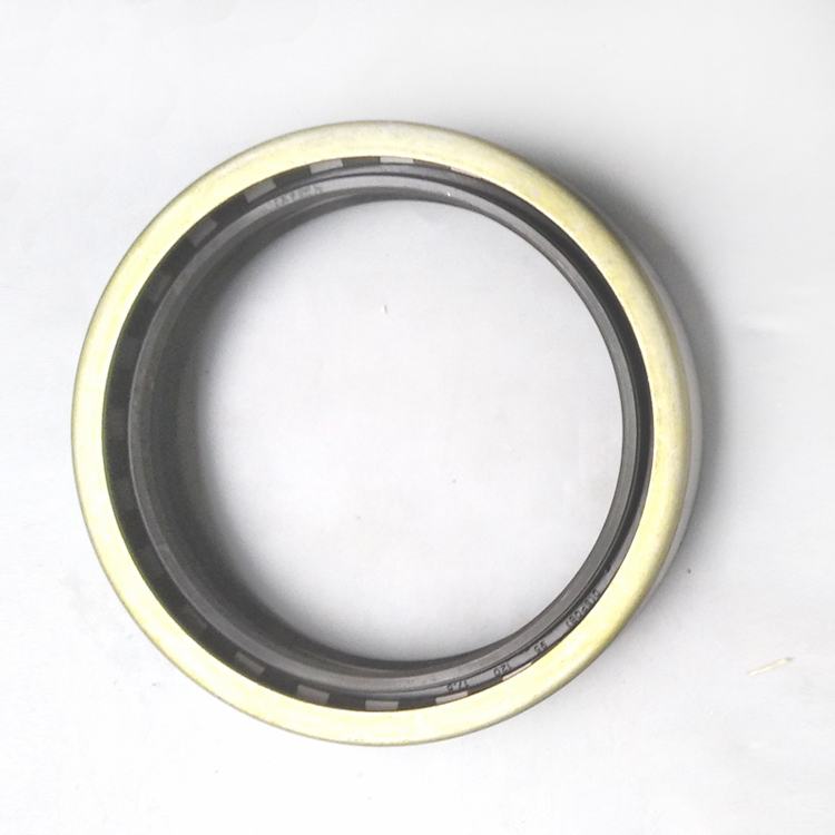 Crankshaft Rear Oil Seal C6140211341 for Cummins Engine 