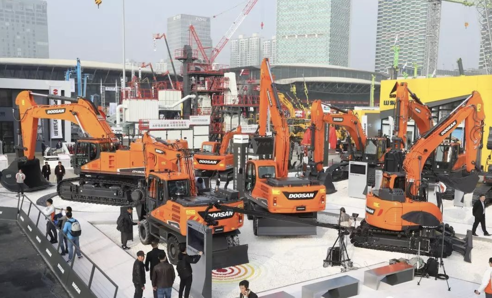 On the upgrading of China's construction machinery manufacturing from the perspective of "railway construction heavy industry"