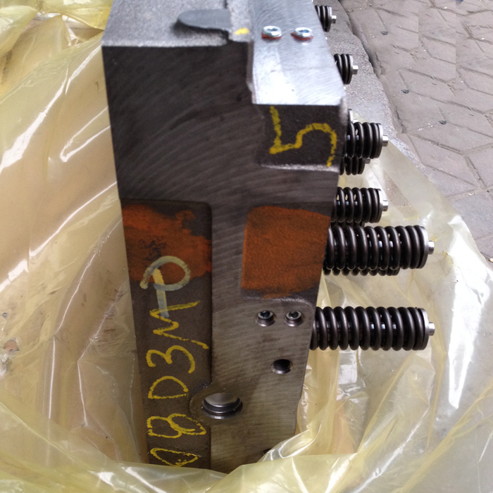 Cylinder Head 4999617 for Cummins Engine