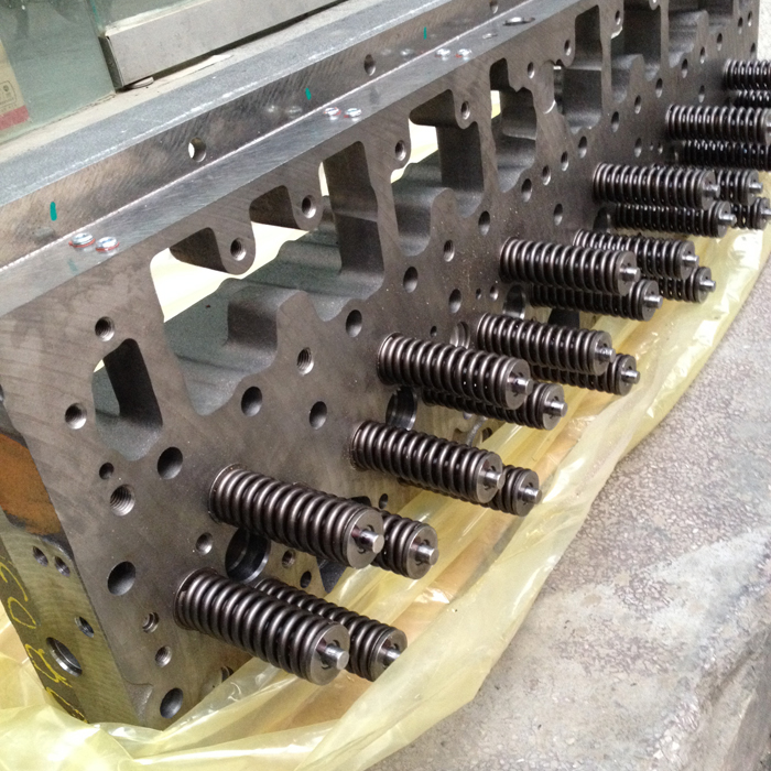 Cylinder Head 4999617 for Cummins Engine